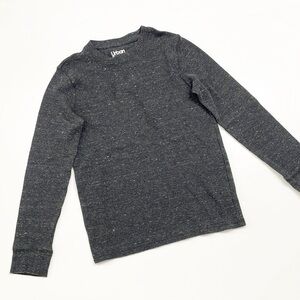 Urban Pipeline boys gray long sleeve waffle knit shirt
